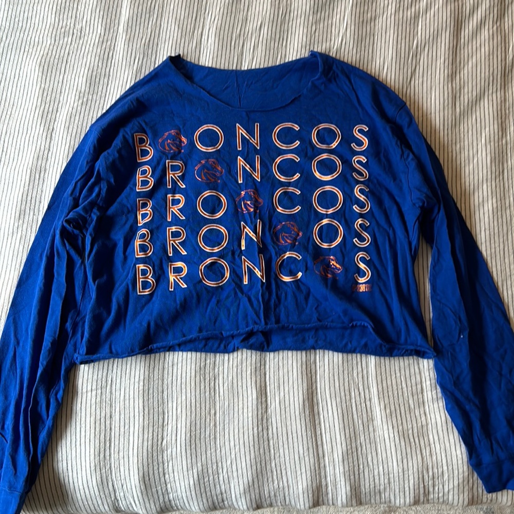 VS Boise state cropped long sleeve